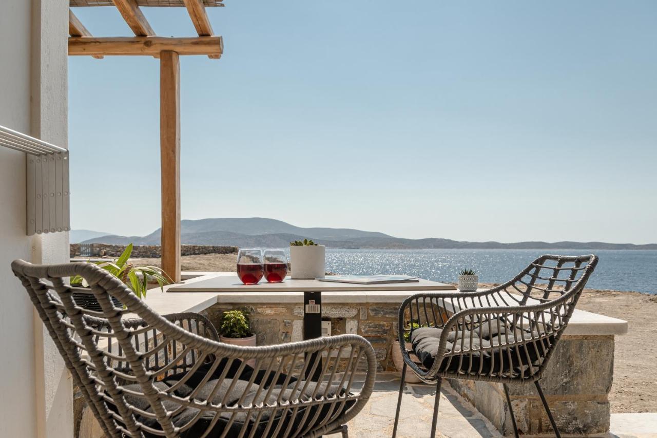Porto Dema Luxury Suites Schoinoussa Exteriör bild