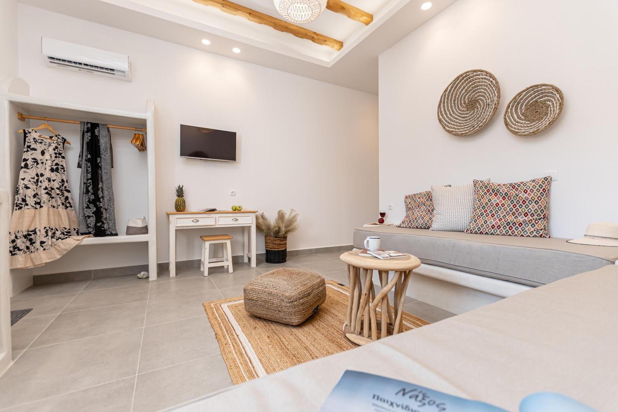 Porto Dema Luxury Suites Schoinoussa Exteriör bild